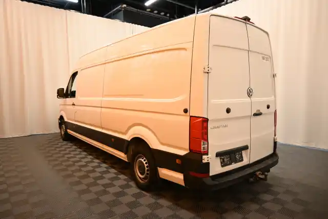 Valkoinen Pakettiauto, Volkswagen Crafter – VAR-03504