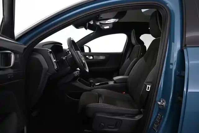 Sininen Maastoauto, Volvo C40 – VAR-03688