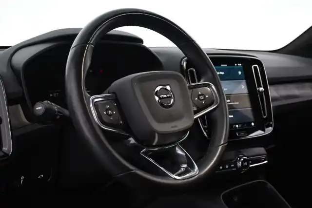 Sininen Maastoauto, Volvo C40 – VAR-03688