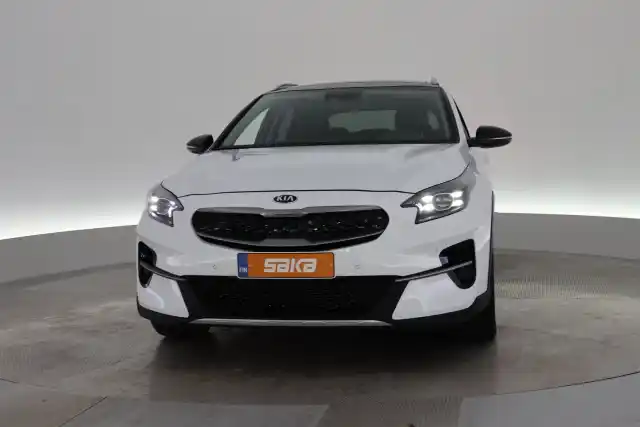 Valkoinen Viistoperä, Kia XCeed – VAR-03694