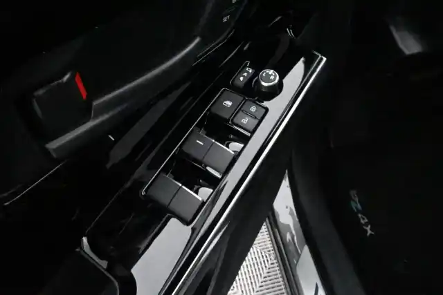 Harmaa Maastoauto, Toyota bZ4X – VAR-03807