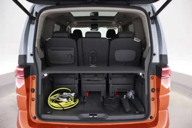 Oranssi Tila-auto, Volkswagen Multivan – VAR-03850