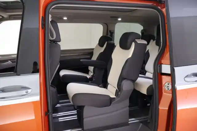 Oranssi Tila-auto, Volkswagen Multivan – VAR-03850