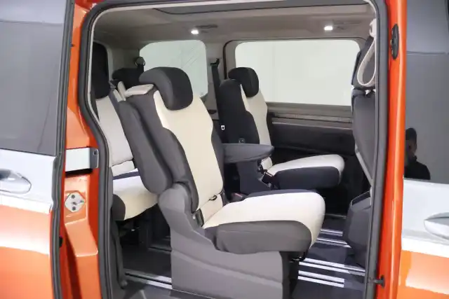 Oranssi Tila-auto, Volkswagen Multivan – VAR-03850