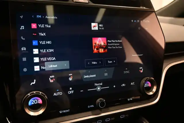 Musta Viistoperä, Lexus RZ – VAR-04193