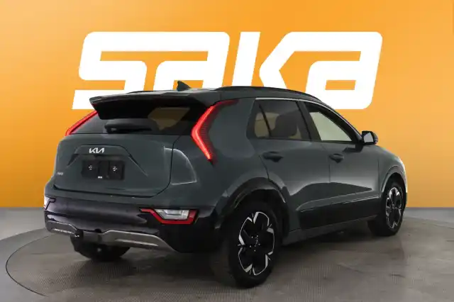 Vihreä Maastoauto, Kia Niro – VAR-04537