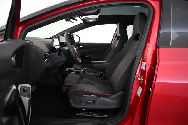Punainen Maastoauto, Volkswagen ID.4 – VAR-04628