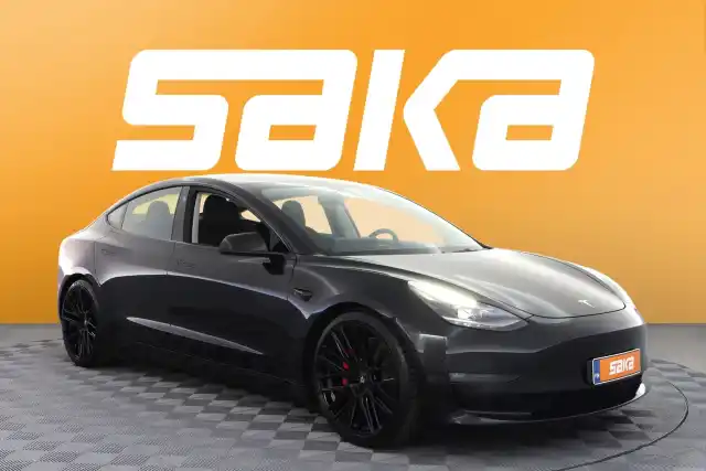 Valkoinen Sedan, Tesla Model 3 – VAR-04650