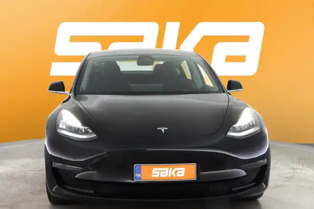 Musta Sedan, Tesla Model 3 – VAR-04690