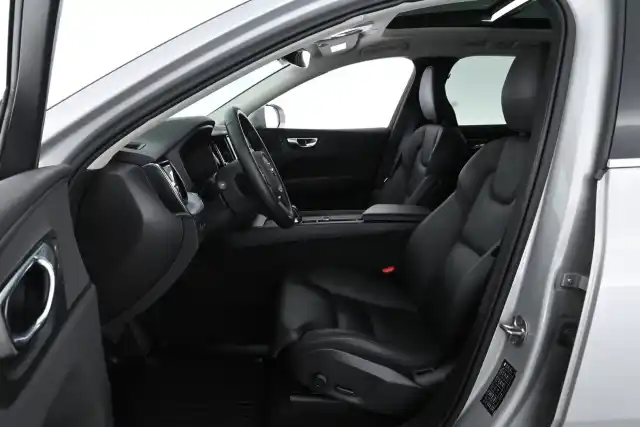 Hopea Maastoauto, Volvo XC60 – VAR-04704