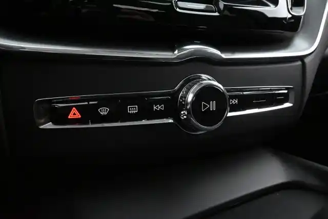 Hopea Maastoauto, Volvo XC60 – VAR-04704