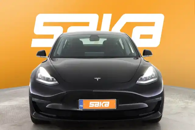 Musta Sedan, Tesla Model 3 – VAR-04802