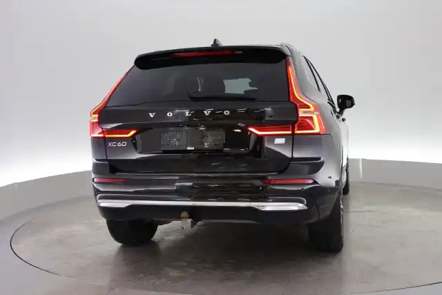 Musta Maastoauto, Volvo XC60 – VAR-04854