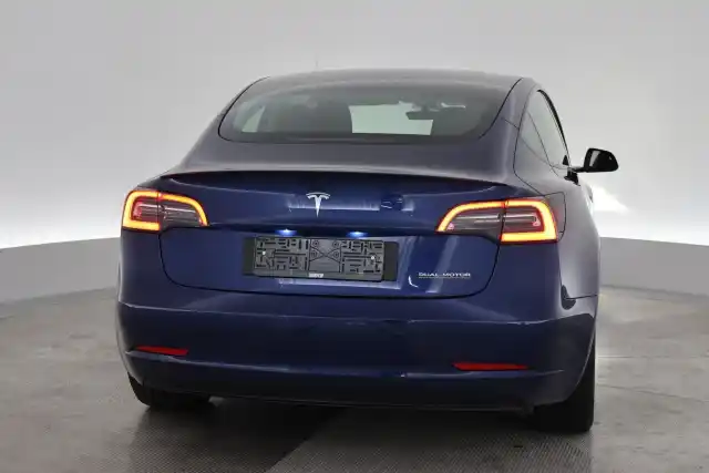 Sininen Sedan, Tesla Model 3 – VAR-04880