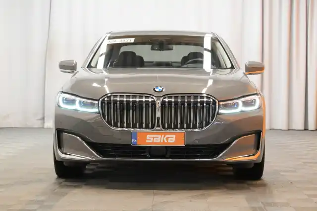 Hopea Sedan, BMW 745 – VAR-05041