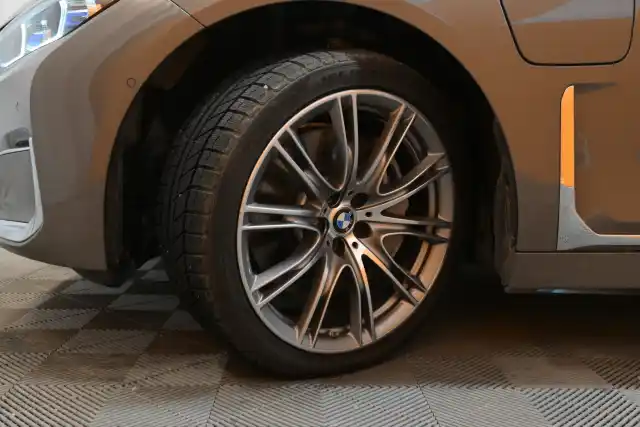 Hopea Sedan, BMW 745 – VAR-05041