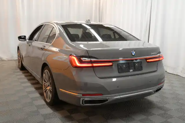 Hopea Sedan, BMW 745 – VAR-05041