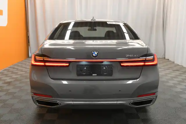 Hopea Sedan, BMW 745 – VAR-05041