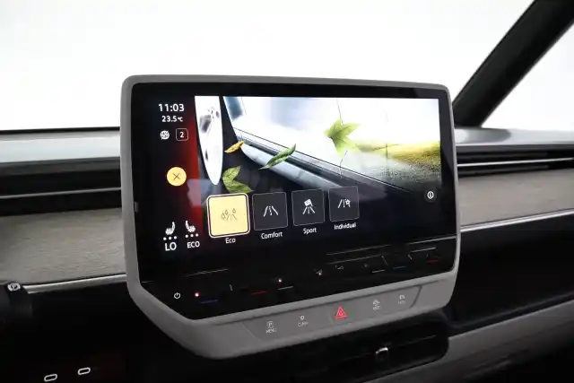 Valkoinen Tila-auto, Volkswagen ID. Buzz – VAR-05104