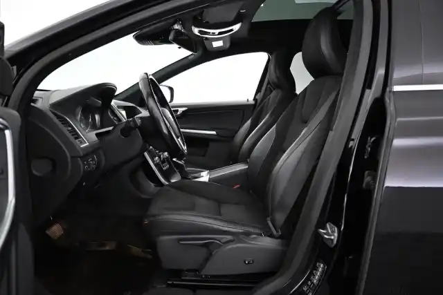Musta Maastoauto, Volvo XC60 – VAR-05199