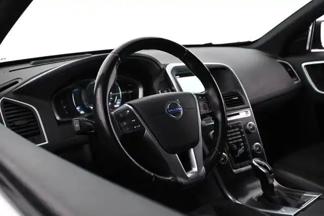 Musta Maastoauto, Volvo XC60 – VAR-05199