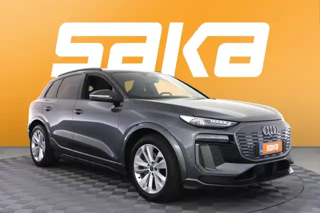 Harmaa Maastoauto, Audi Q6 e-tron – VAR-05205