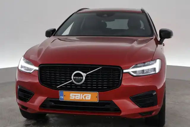 Punainen Maastoauto, Volvo XC60 – VAR-05210