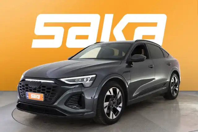 Harmaa Maastoauto, Audi Q8 e-tron – VAR-05221