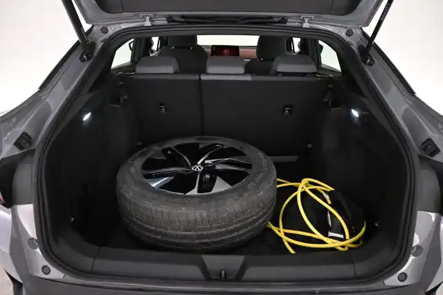 Harmaa Maastoauto, Volkswagen ID.5 – VAR-05405