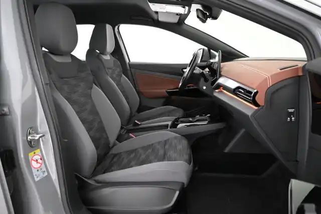 Harmaa Maastoauto, Volkswagen ID.5 – VAR-05405