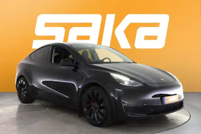 Musta Maastoauto, Tesla Model Y – VAR-05408