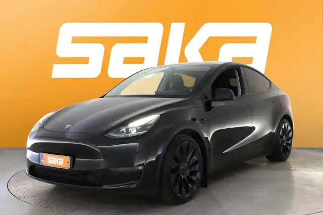 Musta Maastoauto, Tesla Model Y – VAR-05408