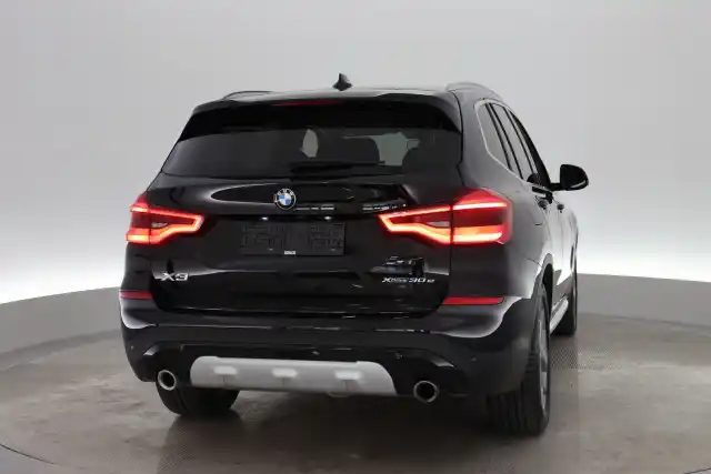 Musta Maastoauto, BMW X3 – VAR-05466