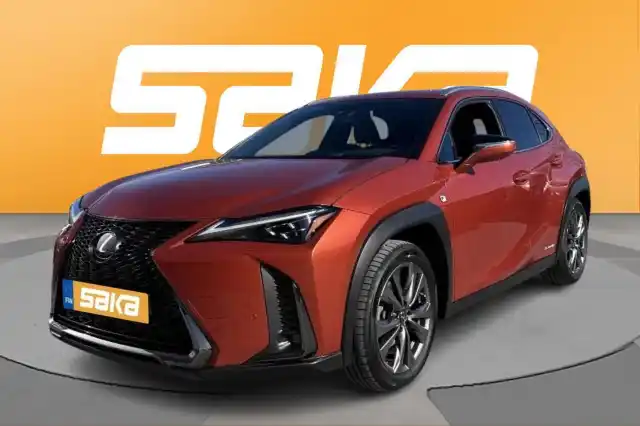 Oranssi Maastoauto, Lexus UX – VAR-05647