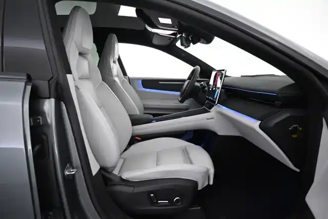 Valkoinen Maastoauto, Polestar 4 – VAR-05788
