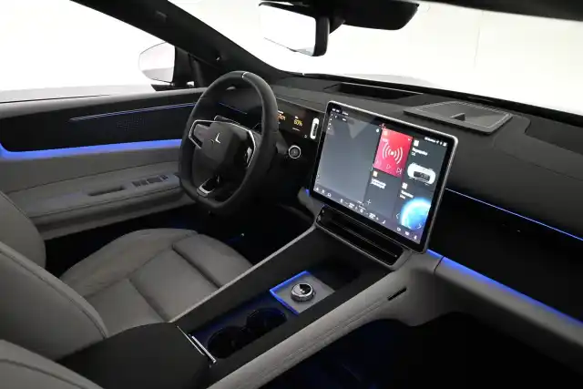 Valkoinen Maastoauto, Polestar 4 – VAR-05788