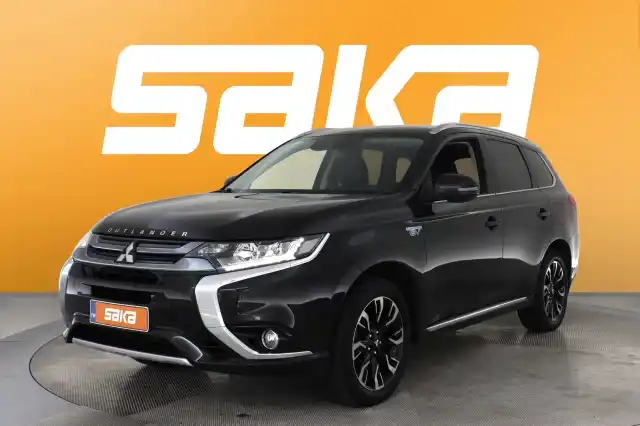 Musta Maastoauto, Mitsubishi Outlander PHEV – VAR-05852