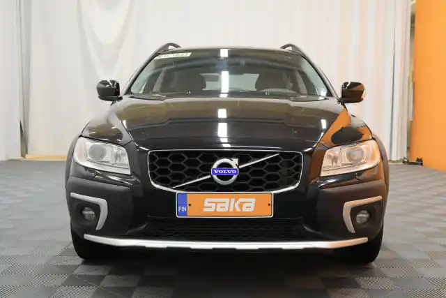 Musta Farmari, Volvo XC70 – VAR-05931