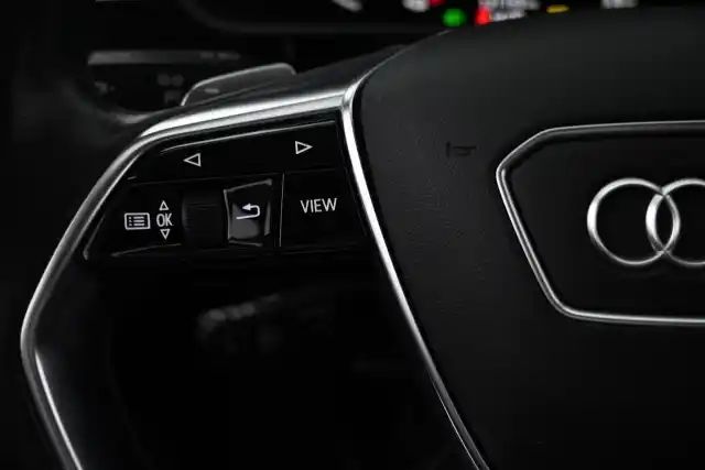 Sininen Maastoauto, Audi e-tron – VAR-05990