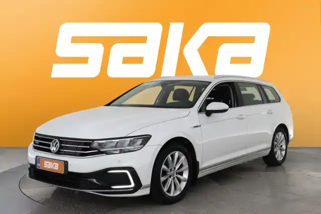 Valkoinen Farmari, Volkswagen Passat – VAR-06288