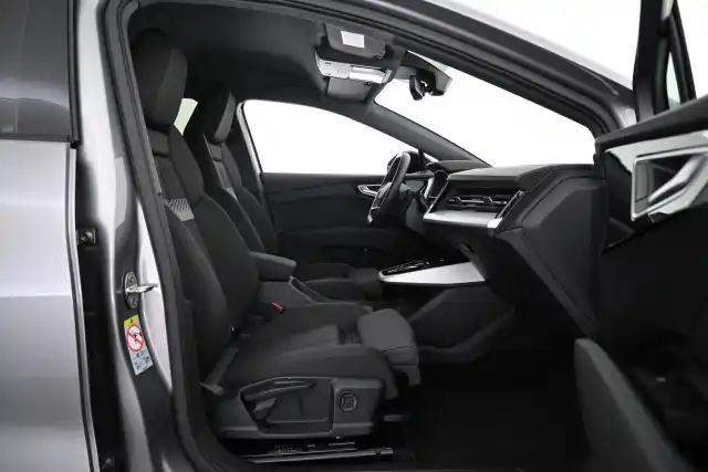 Harmaa Maastoauto, Audi Q4 e-tron – VAR-06307