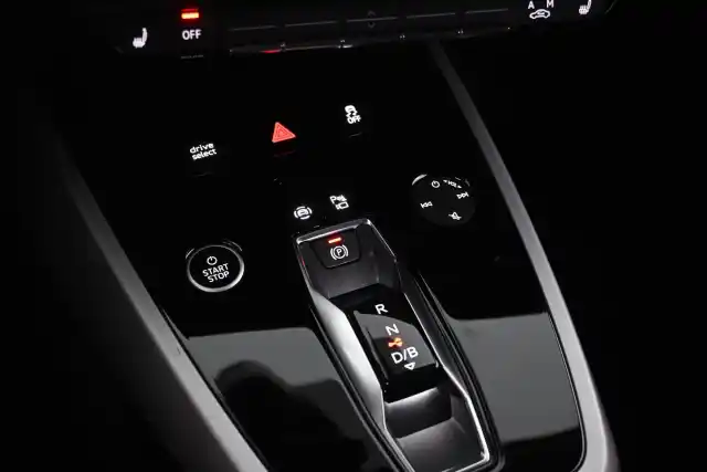 Harmaa Maastoauto, Audi Q4 e-tron – VAR-06307
