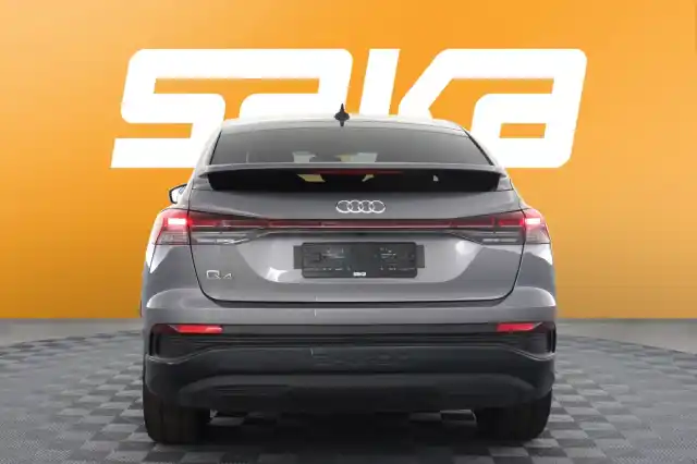 Harmaa Maastoauto, Audi Q4 e-tron – VAR-06307