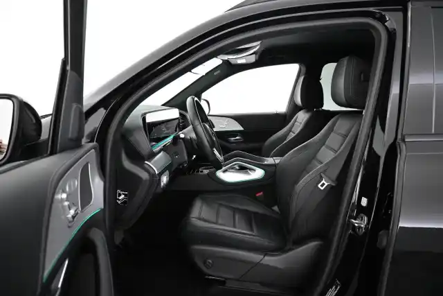 Musta Maastoauto, Mercedes-Benz GLE – VAR-06359