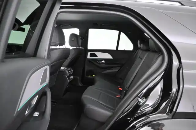 Musta Maastoauto, Mercedes-Benz GLE – VAR-06359
