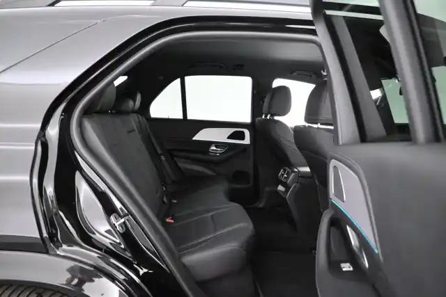 Musta Maastoauto, Mercedes-Benz GLE – VAR-06359