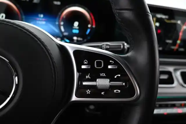 Musta Maastoauto, Mercedes-Benz GLE – VAR-06359
