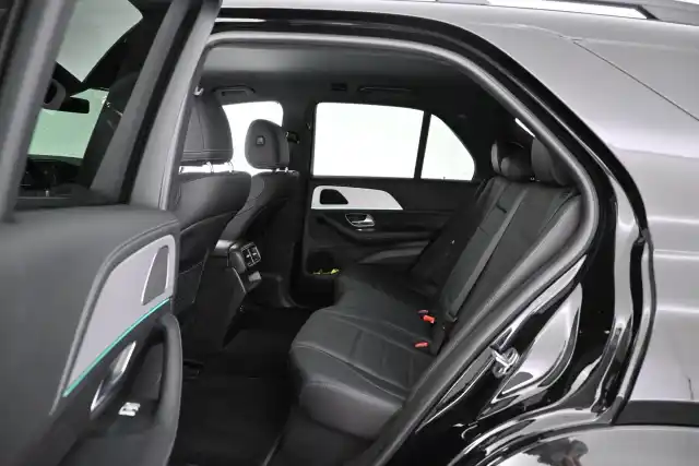 Musta Maastoauto, Mercedes-Benz GLE – VAR-06359