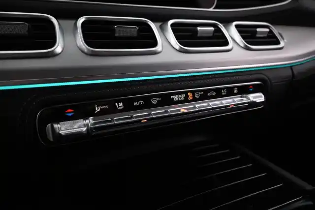 Musta Maastoauto, Mercedes-Benz GLE – VAR-06359
