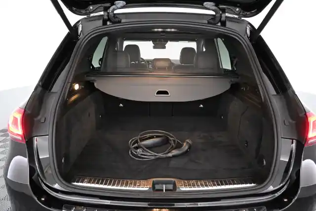 Musta Maastoauto, Mercedes-Benz GLE – VAR-06359